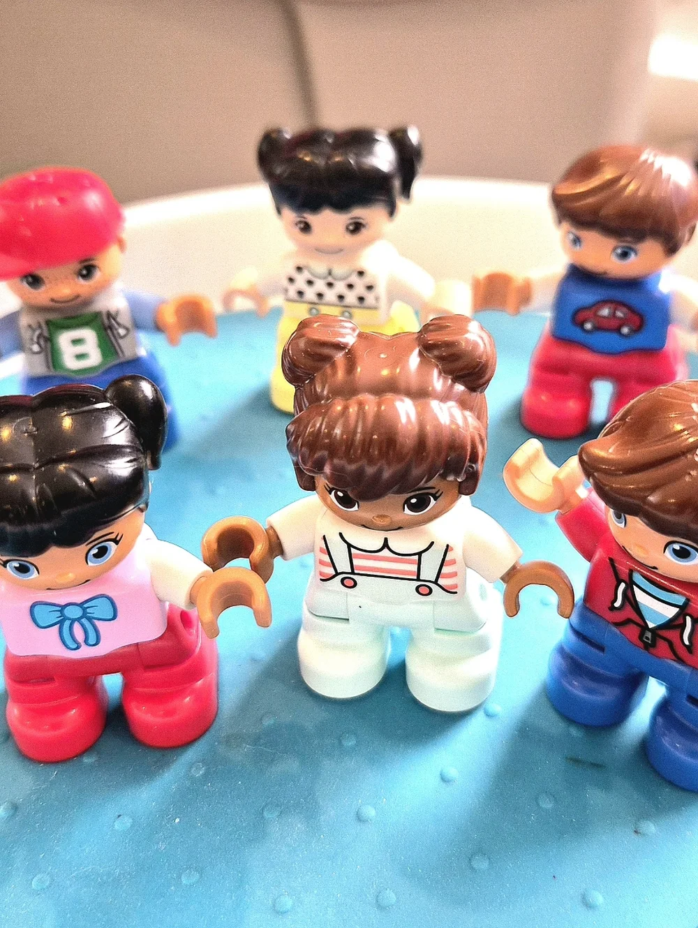 Lot Of 6 Mini Figures All In Good Condition, Variety.